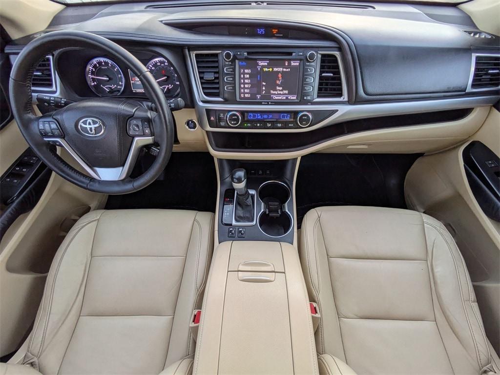 used 2015 Toyota Highlander car, priced at $15,831