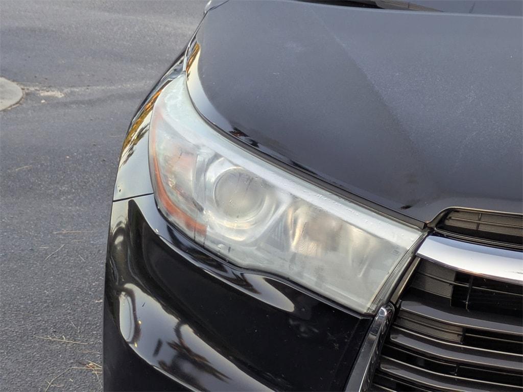 used 2015 Toyota Highlander car, priced at $15,831