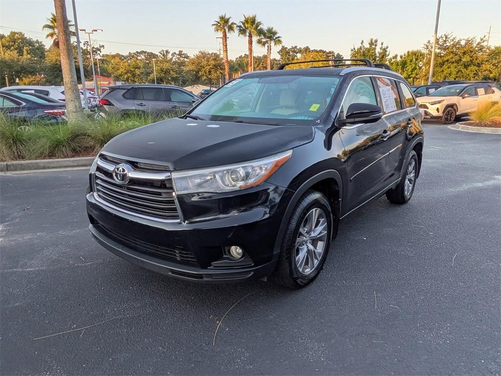 used 2015 Toyota Highlander car, priced at $15,831
