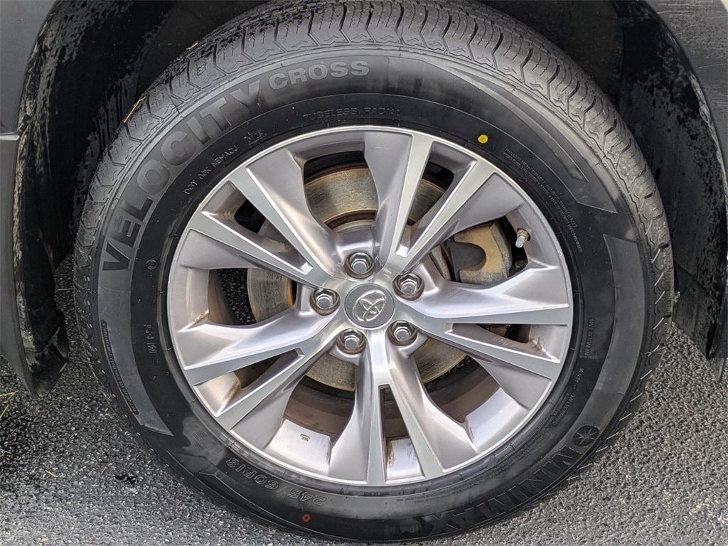 used 2015 Toyota Highlander car, priced at $15,831