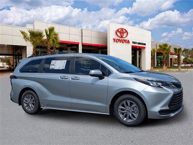new 2025 Toyota Sienna car