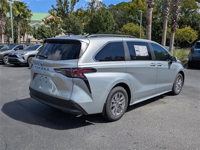 new 2025 Toyota Sienna car