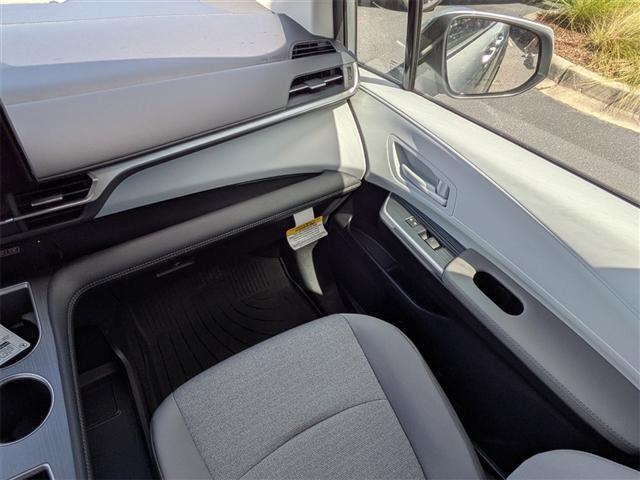 new 2025 Toyota Sienna car
