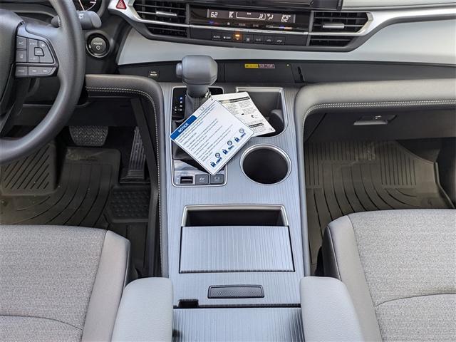 new 2025 Toyota Sienna car