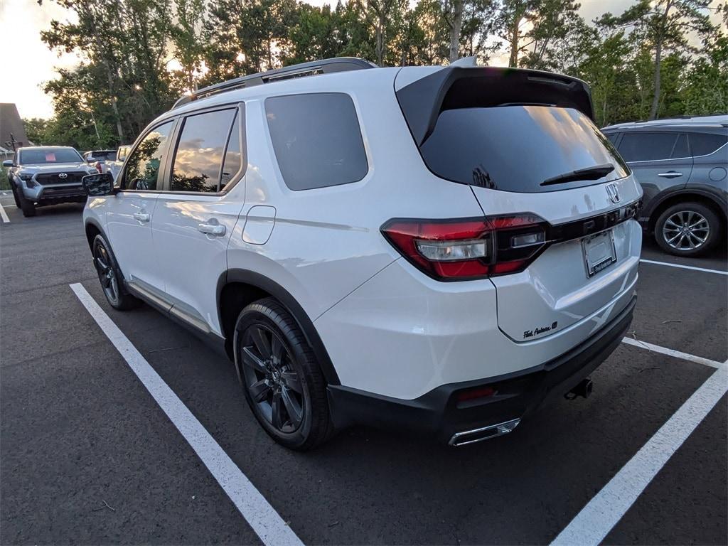 used 2023 Honda Pilot car, priced at $35,331