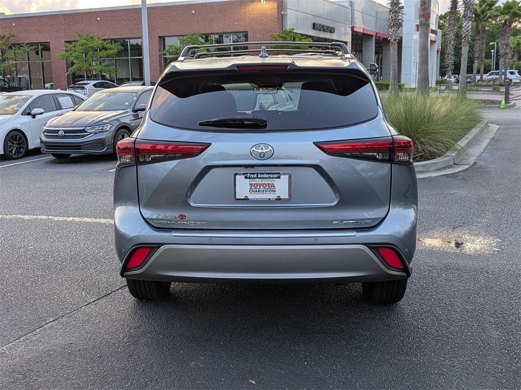 used 2023 Toyota Highlander car, priced at $45,031