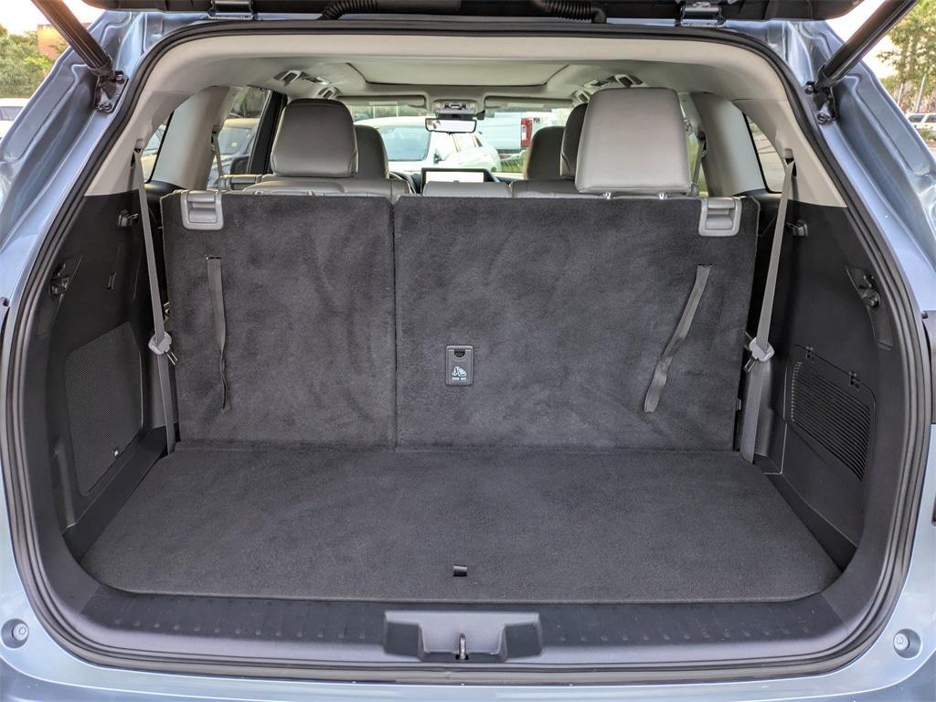 used 2023 Toyota Highlander car, priced at $45,031