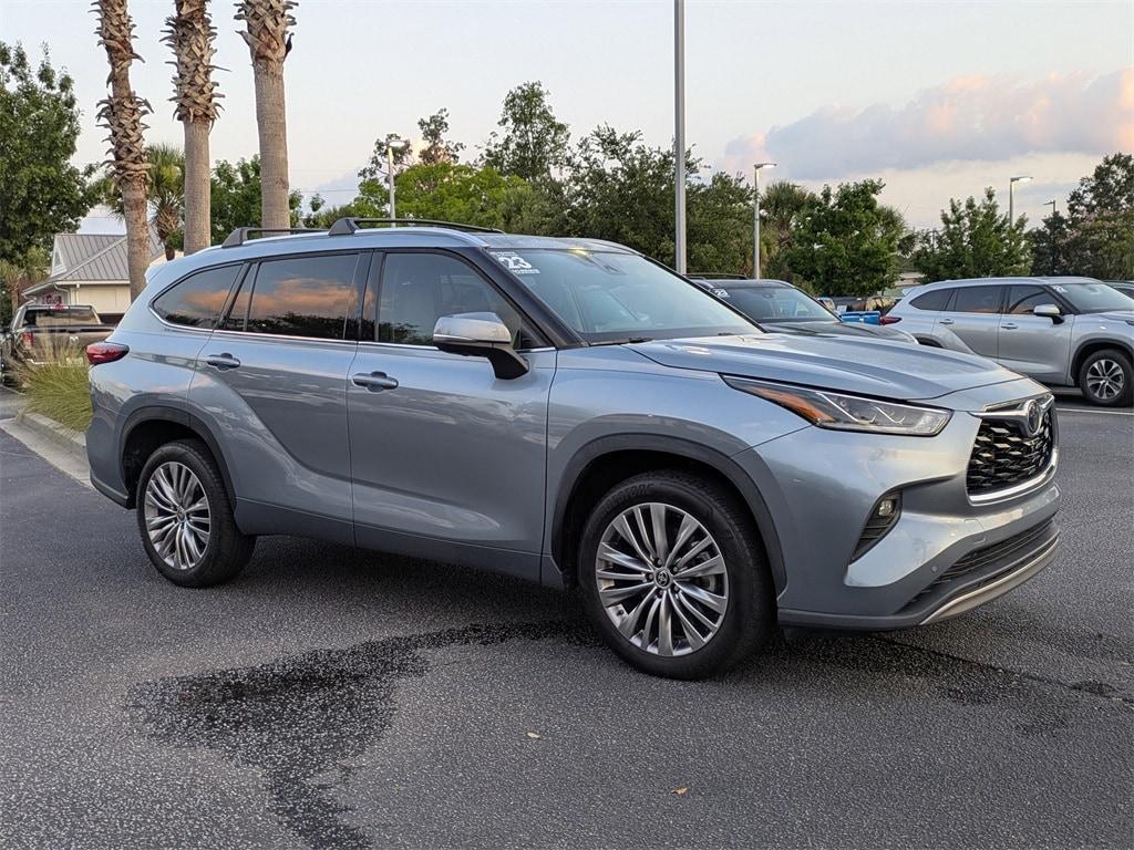 used 2023 Toyota Highlander car, priced at $45,031