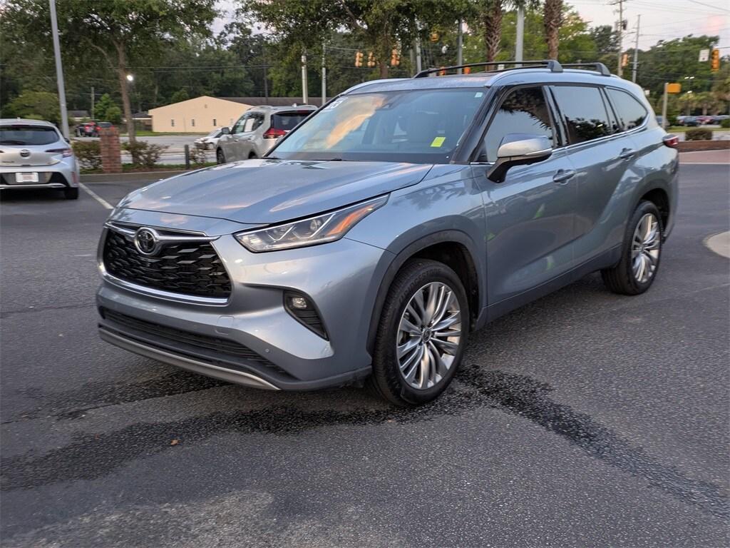 used 2023 Toyota Highlander car, priced at $45,031