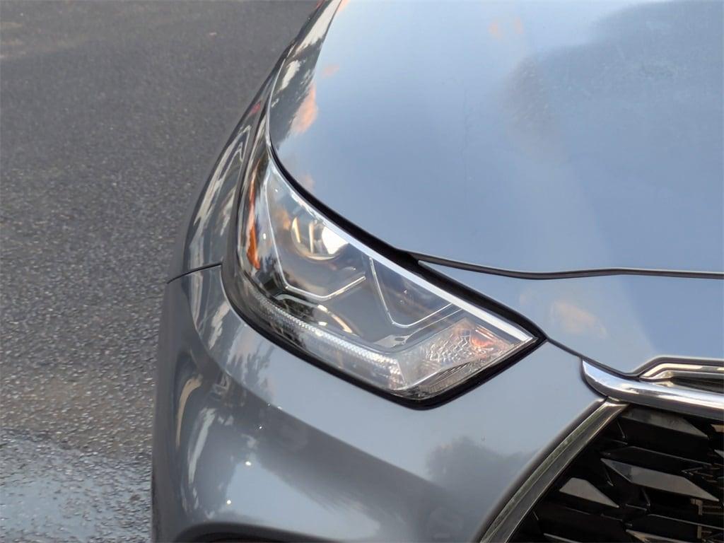 used 2023 Toyota Highlander car, priced at $45,031
