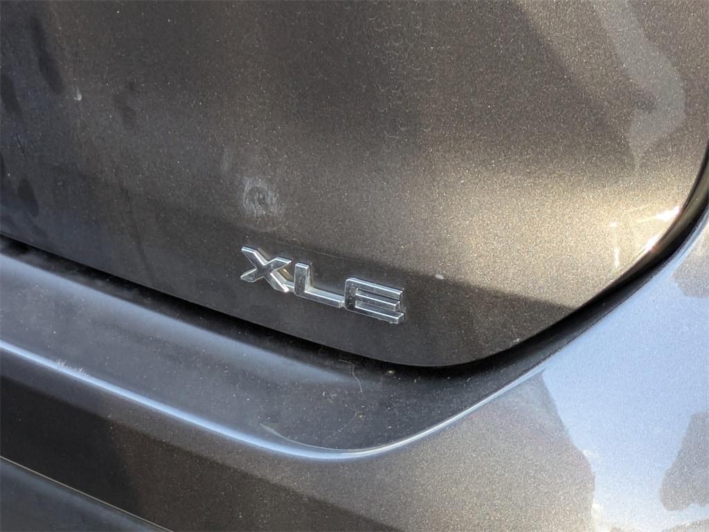 used 2022 Toyota Highlander Hybrid car, priced at $38,431