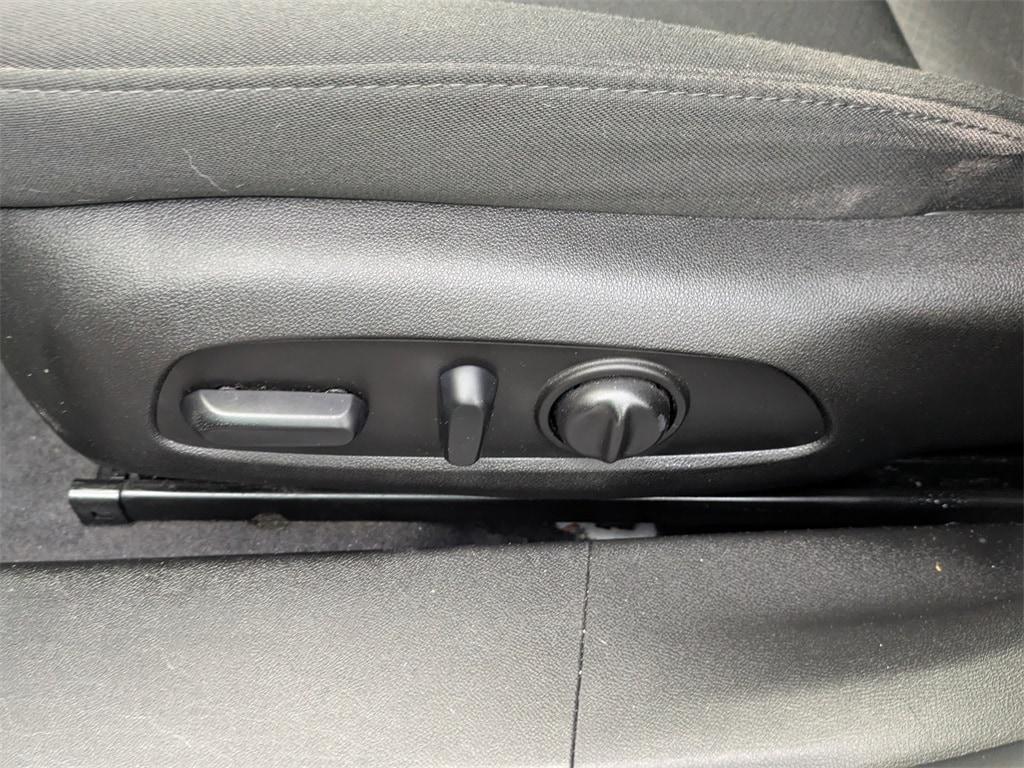 used 2018 Chevrolet Malibu car, priced at $17,831