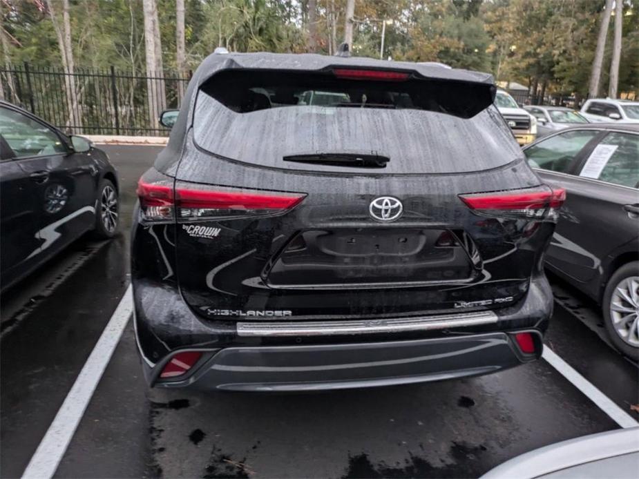 used 2021 Toyota Highlander car