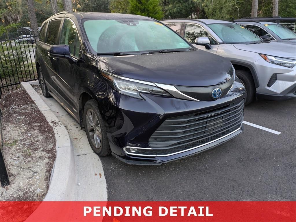 used 2021 Toyota Sienna car, priced at $33,331