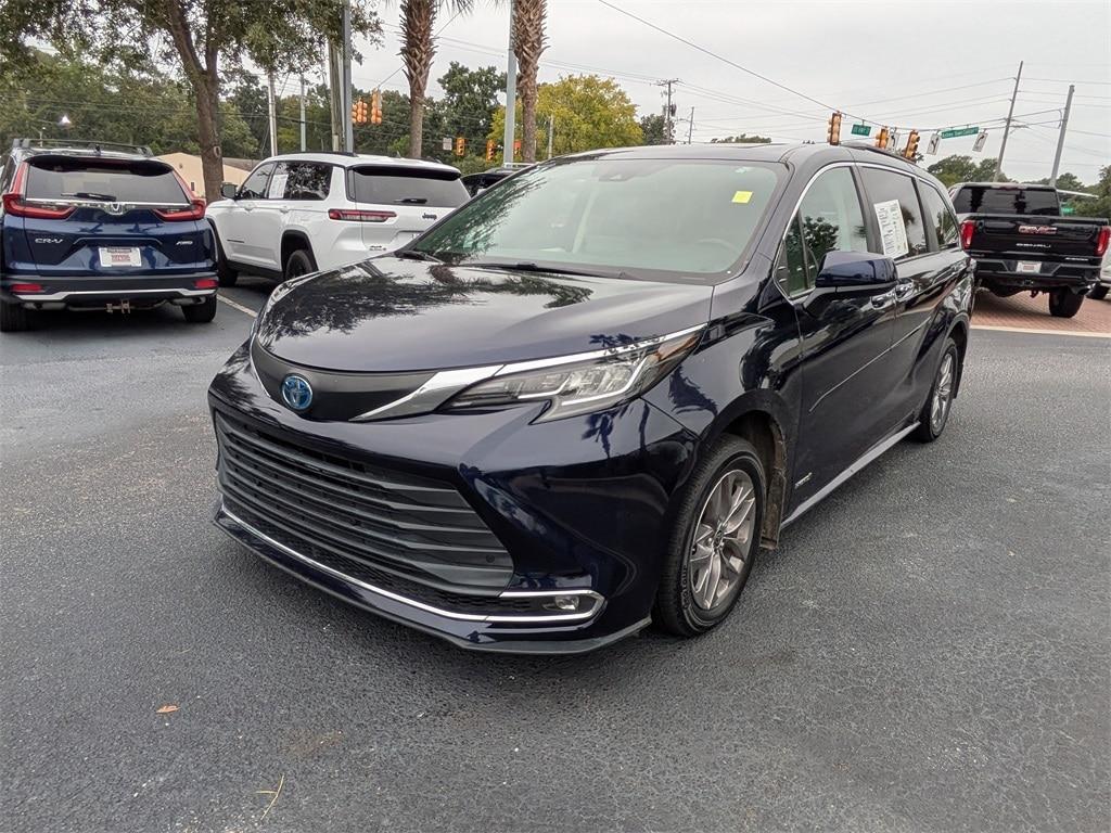used 2021 Toyota Sienna car, priced at $32,531