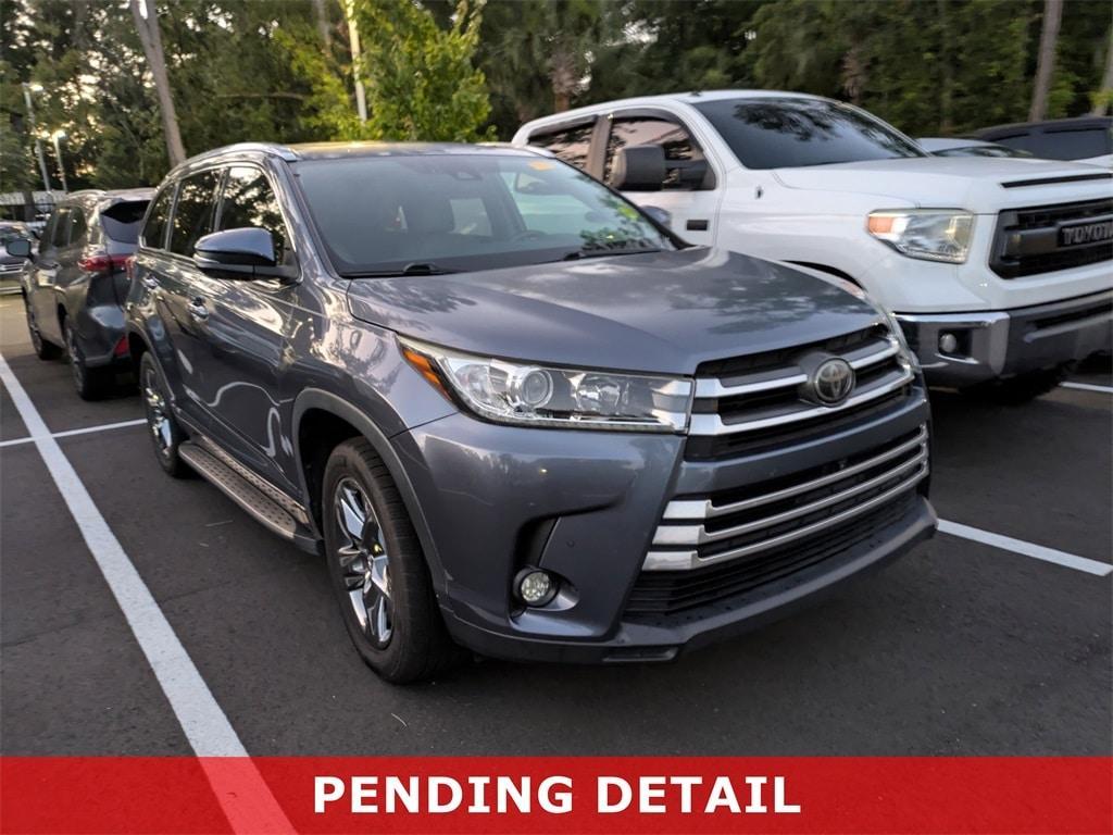 used 2018 Toyota Highlander car, priced at $24,531