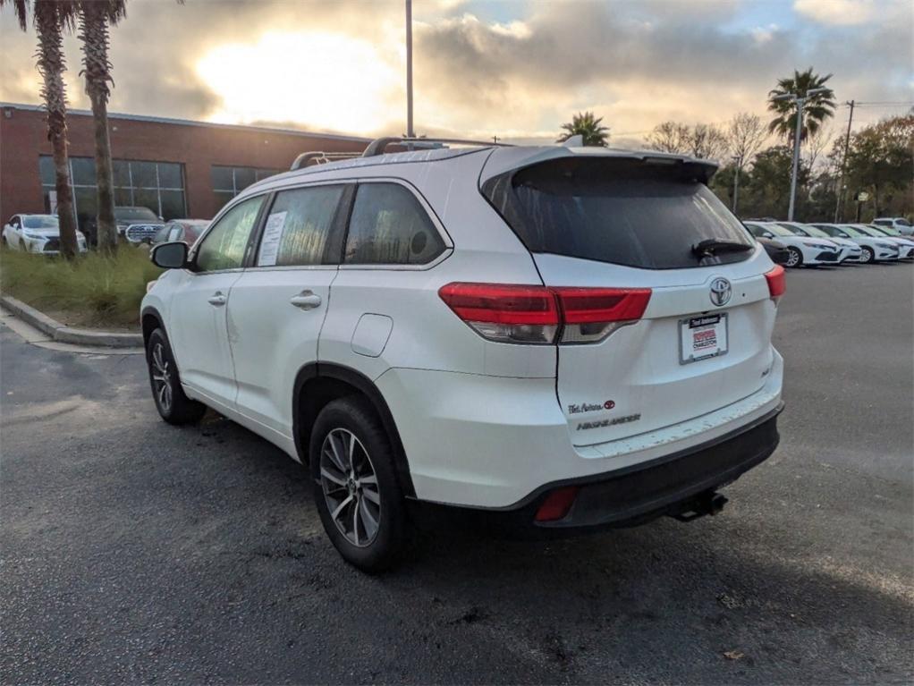 used 2017 Toyota Highlander car, priced at $17,231