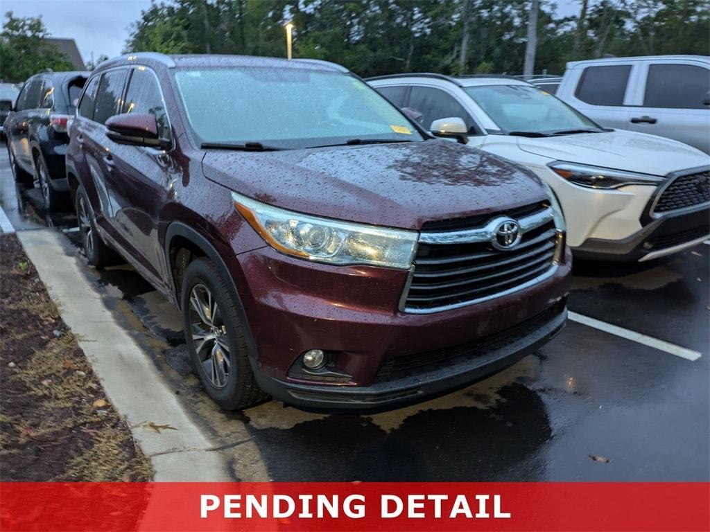 used 2016 Toyota Highlander car, priced at $20,531