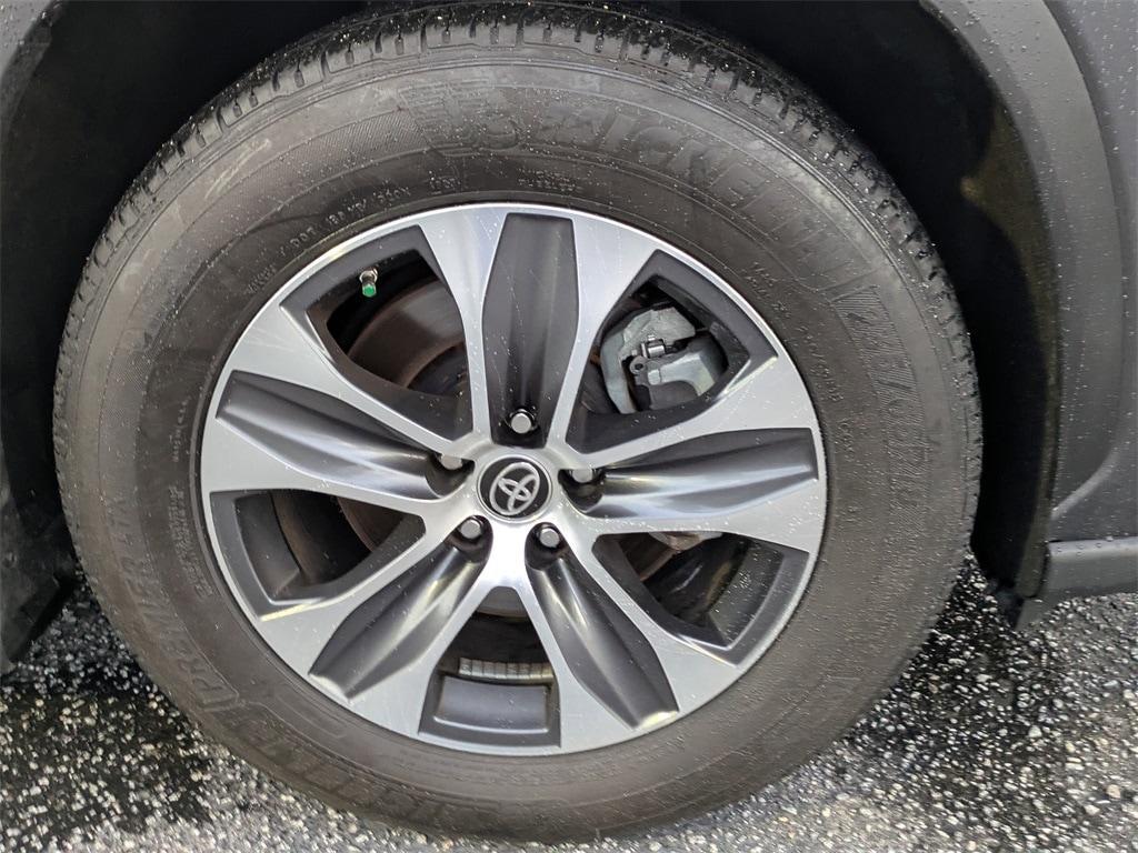 used 2024 Toyota Highlander car, priced at $42,531