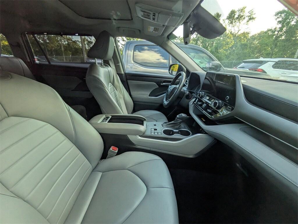 used 2024 Toyota Highlander car, priced at $44,531