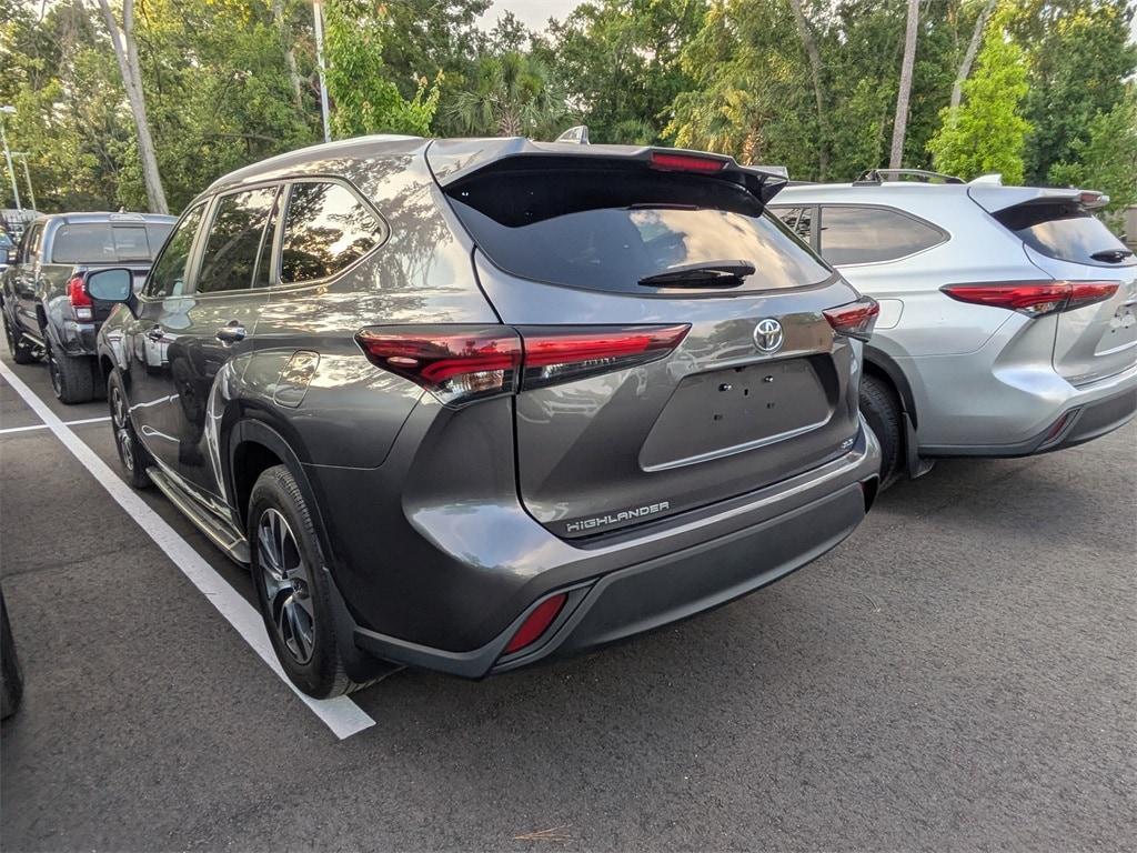 used 2024 Toyota Highlander car, priced at $44,231
