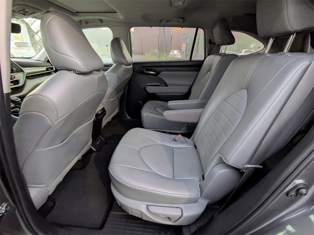 used 2024 Toyota Highlander car, priced at $42,531