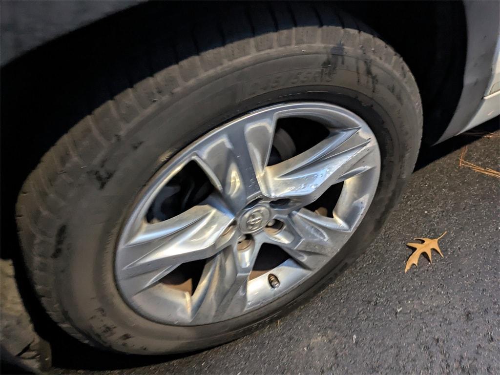 used 2014 Toyota Highlander car, priced at $17,031