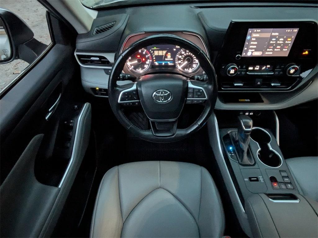 used 2023 Toyota Highlander car, priced at $36,831