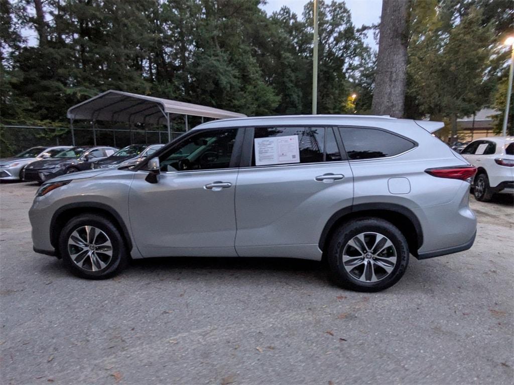 used 2023 Toyota Highlander car, priced at $36,831
