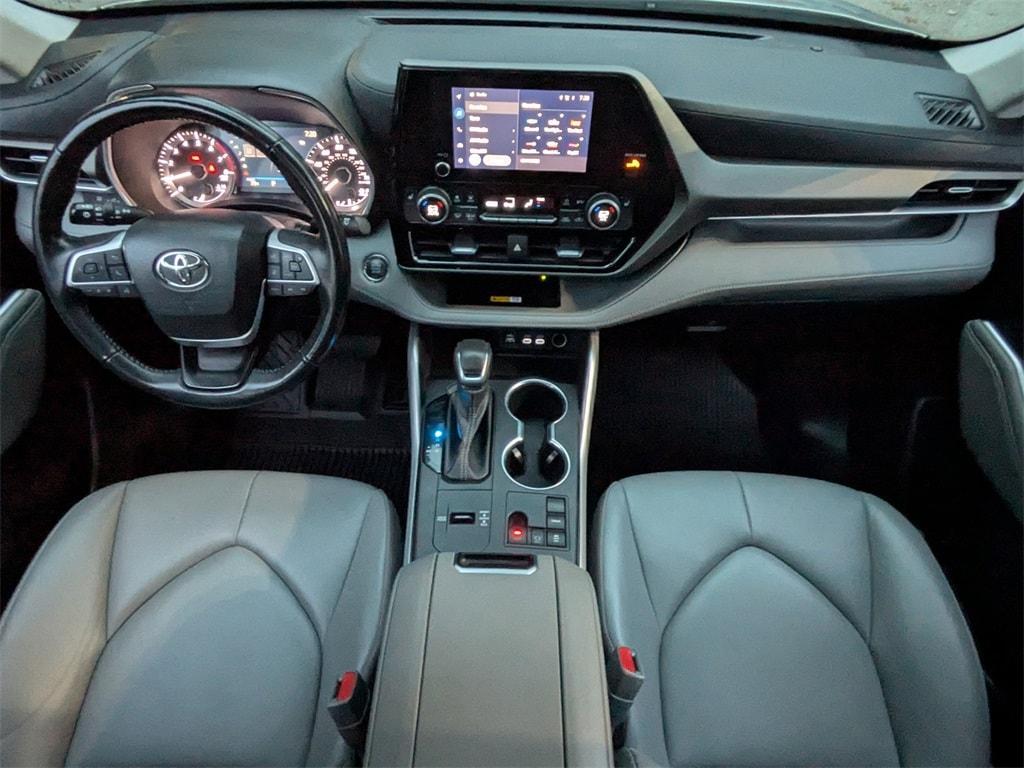used 2023 Toyota Highlander car, priced at $36,831