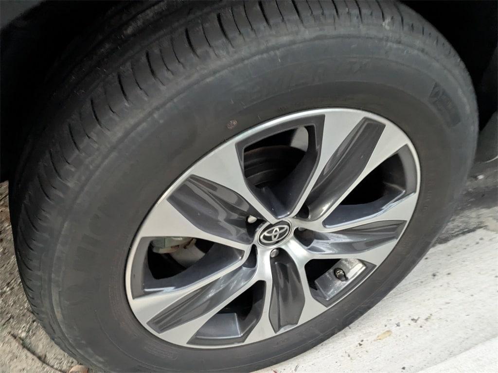 used 2023 Toyota Highlander car, priced at $34,531