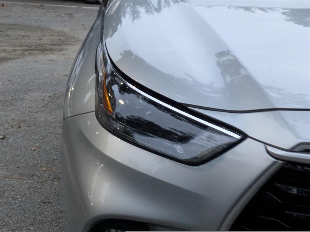 used 2023 Toyota Highlander car, priced at $36,831