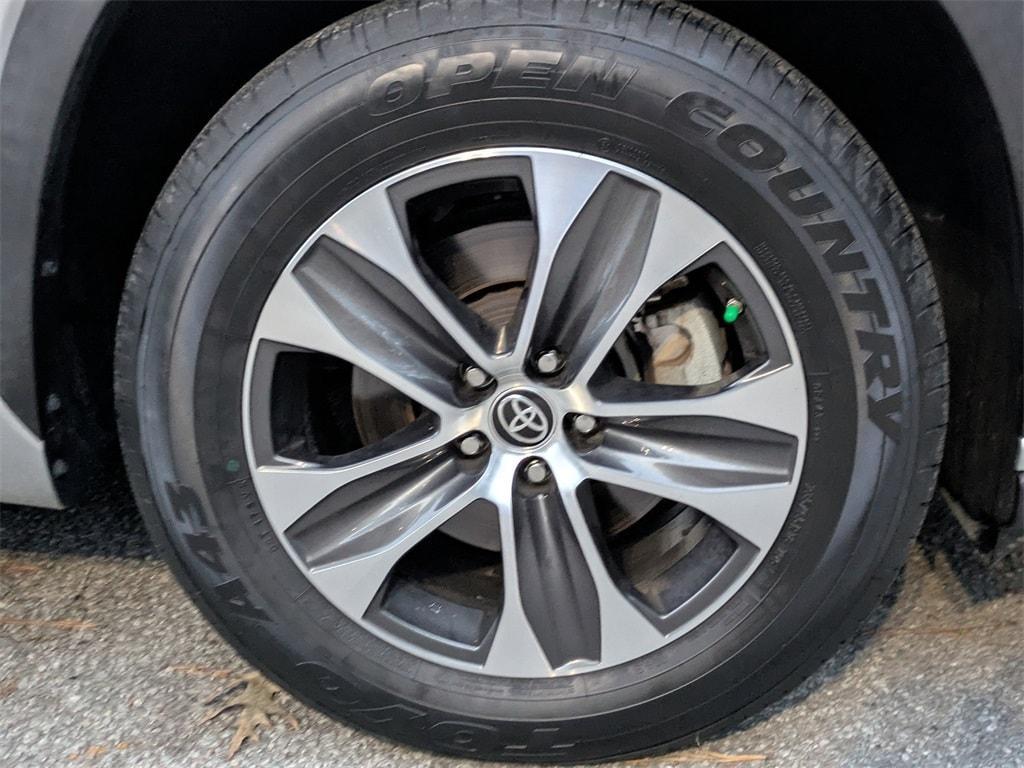 used 2023 Toyota Highlander car, priced at $36,831