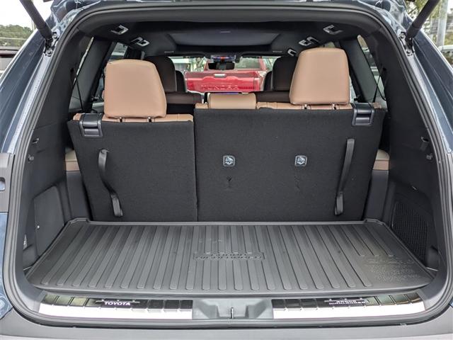 new 2026 Toyota Grand Highlander Hybrid car, priced at $62,920