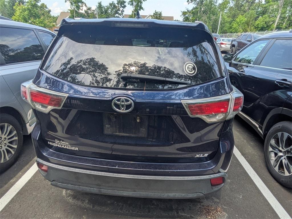 used 2016 Toyota Highlander car, priced at $15,931