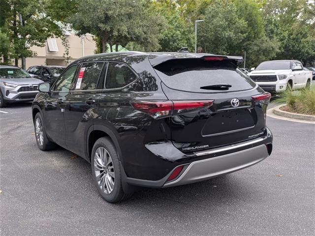new 2025 Toyota Highlander car, priced at $55,751