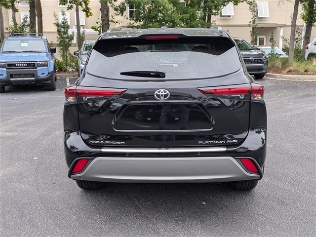 new 2025 Toyota Highlander car, priced at $55,751