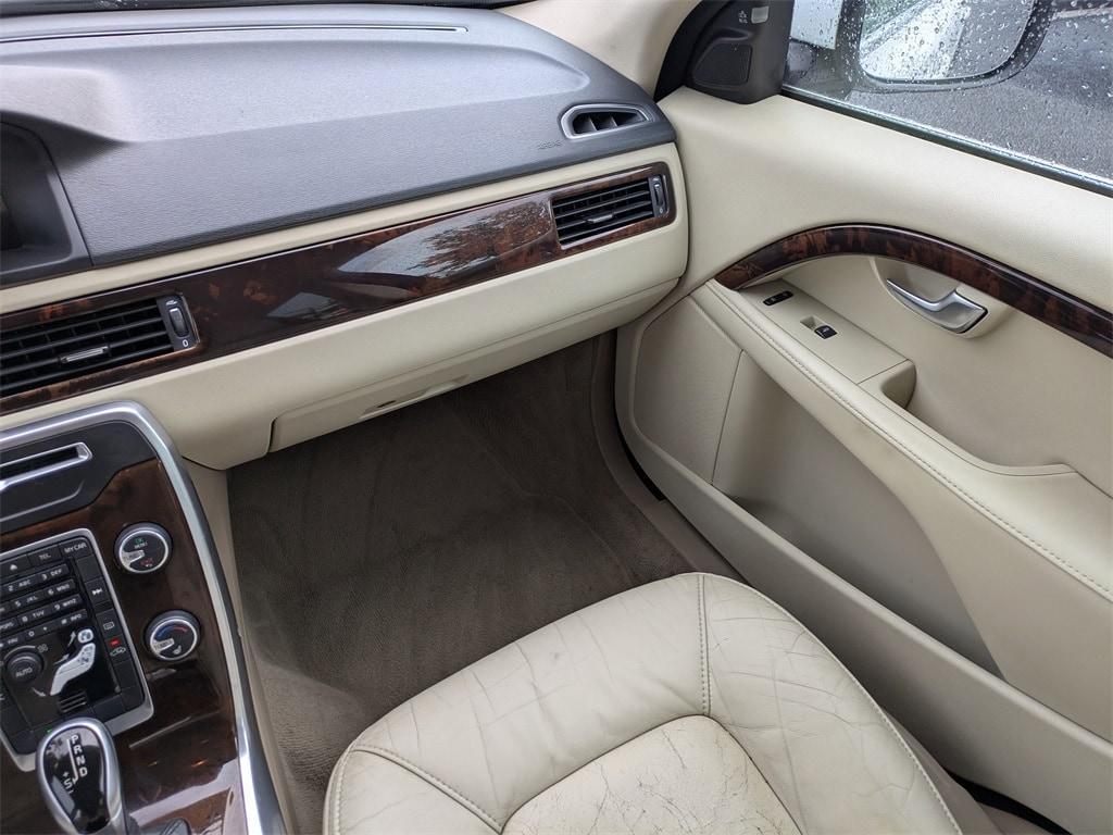 used 2014 Volvo XC70 car, priced at $11,731