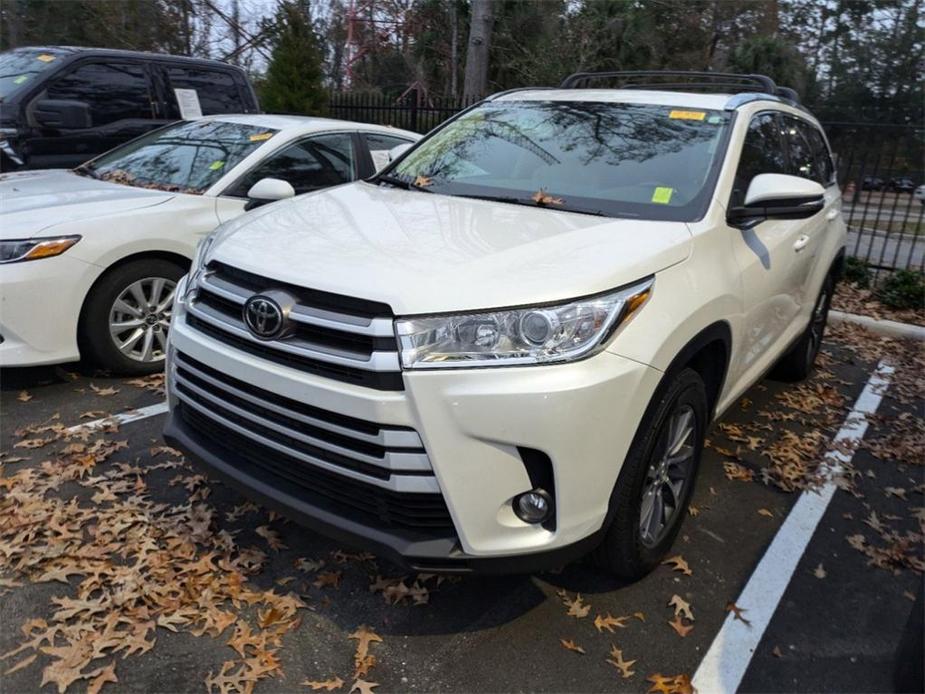 used 2019 Toyota Highlander car, priced at $27,031