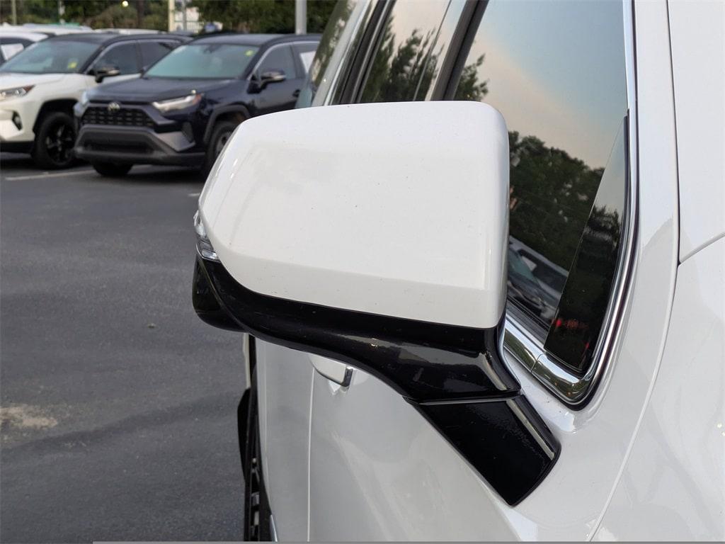 used 2021 GMC Yukon XL car, priced at $47,831