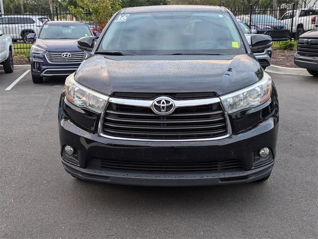 used 2016 Toyota Highlander car, priced at $16,531