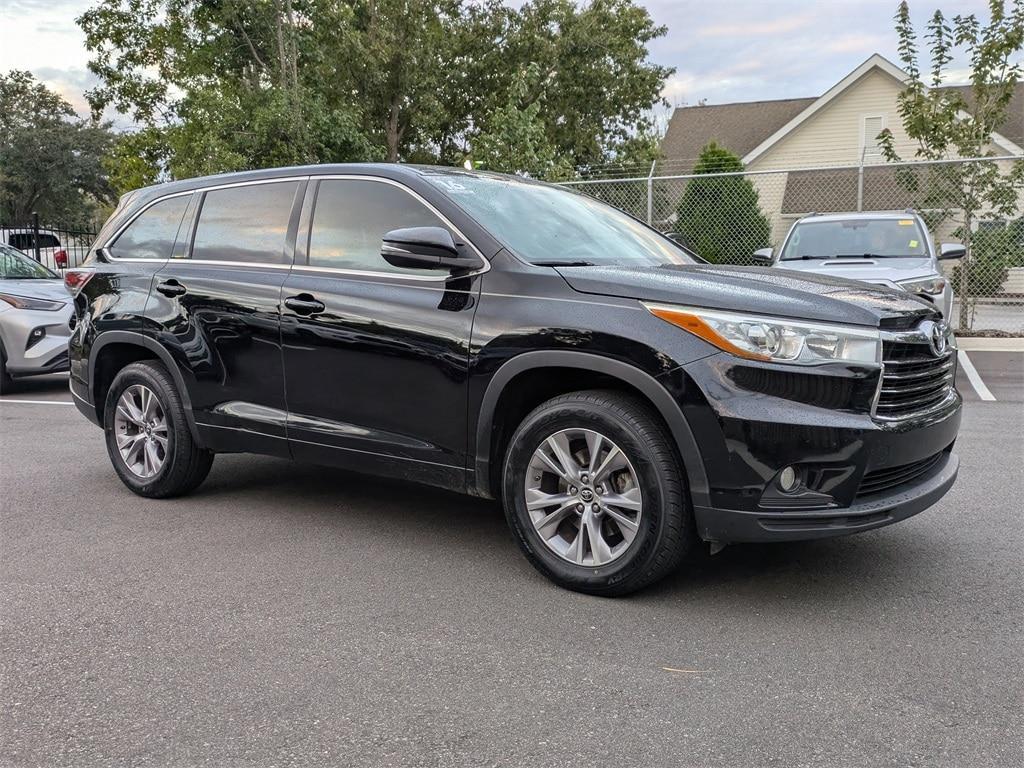 used 2016 Toyota Highlander car, priced at $16,531