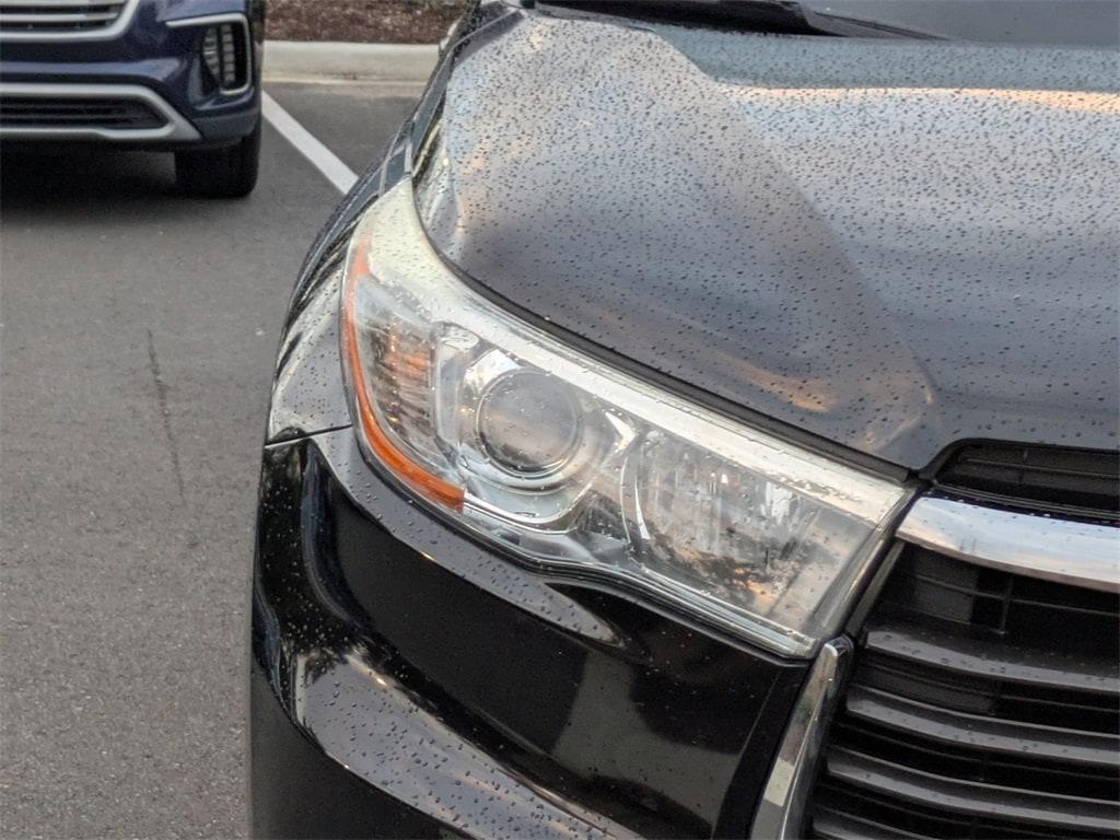 used 2016 Toyota Highlander car, priced at $16,531