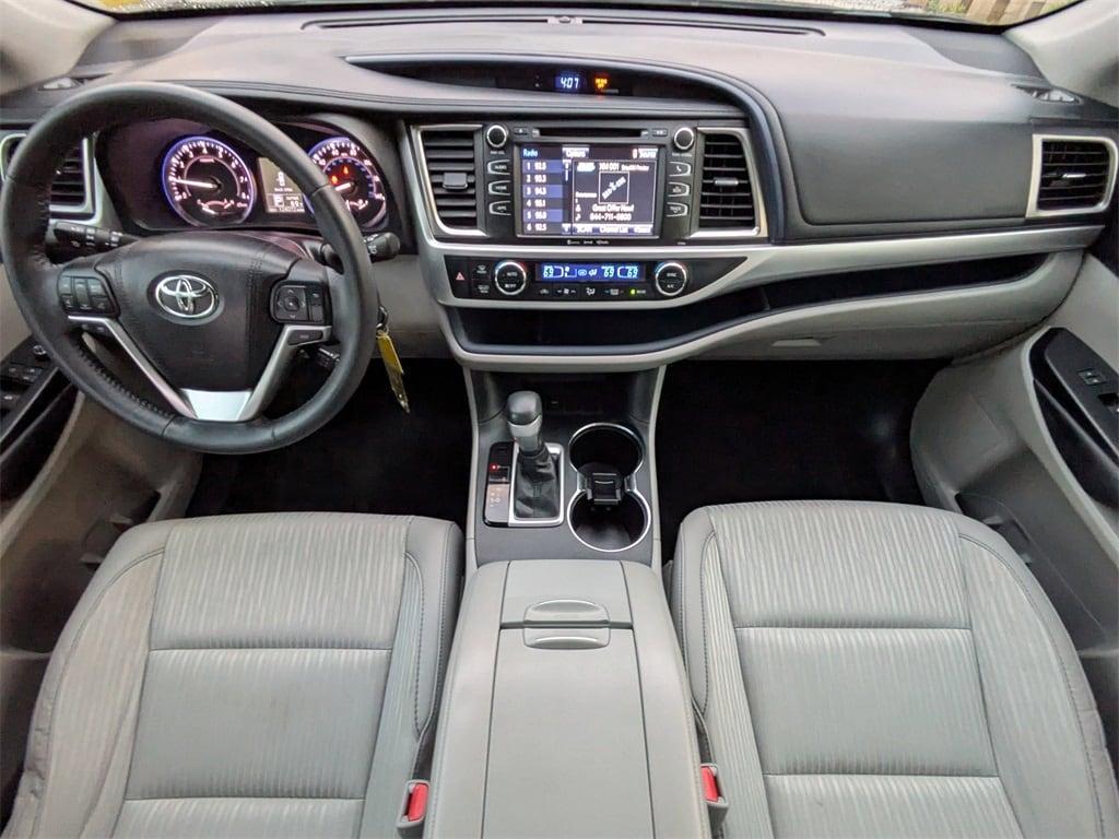 used 2016 Toyota Highlander car, priced at $16,531
