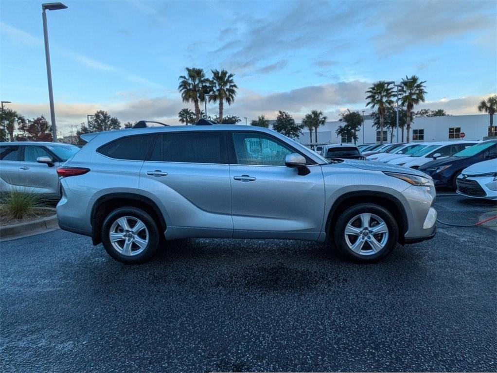 used 2023 Toyota Highlander car, priced at $37,031