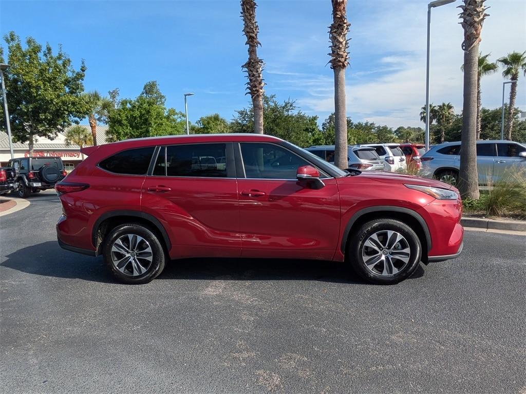 used 2023 Toyota Highlander Hybrid car, priced at $38,531