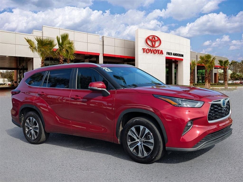 used 2023 Toyota Highlander Hybrid car, priced at $38,531