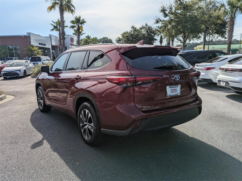 used 2023 Toyota Highlander Hybrid car, priced at $38,531