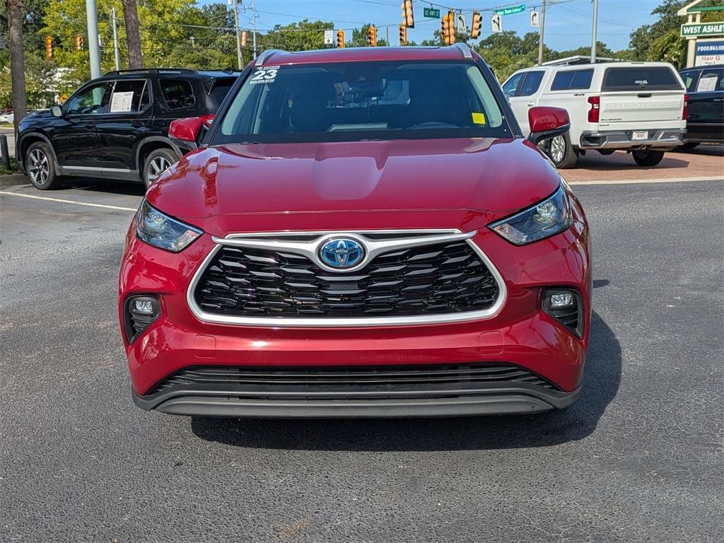 used 2023 Toyota Highlander Hybrid car, priced at $38,531