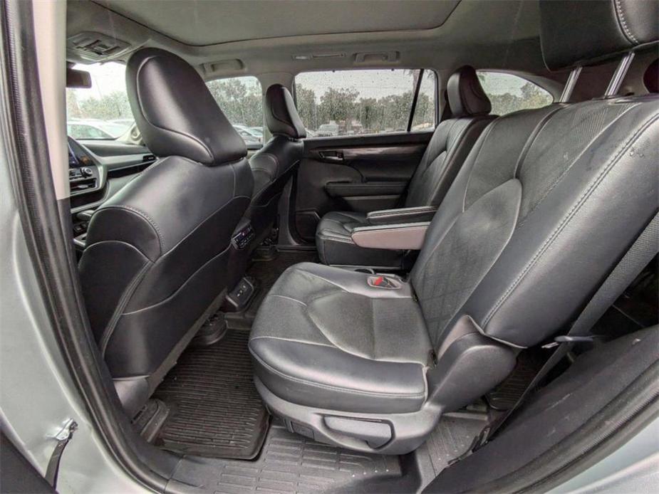 used 2021 Toyota Highlander car, priced at $37,831